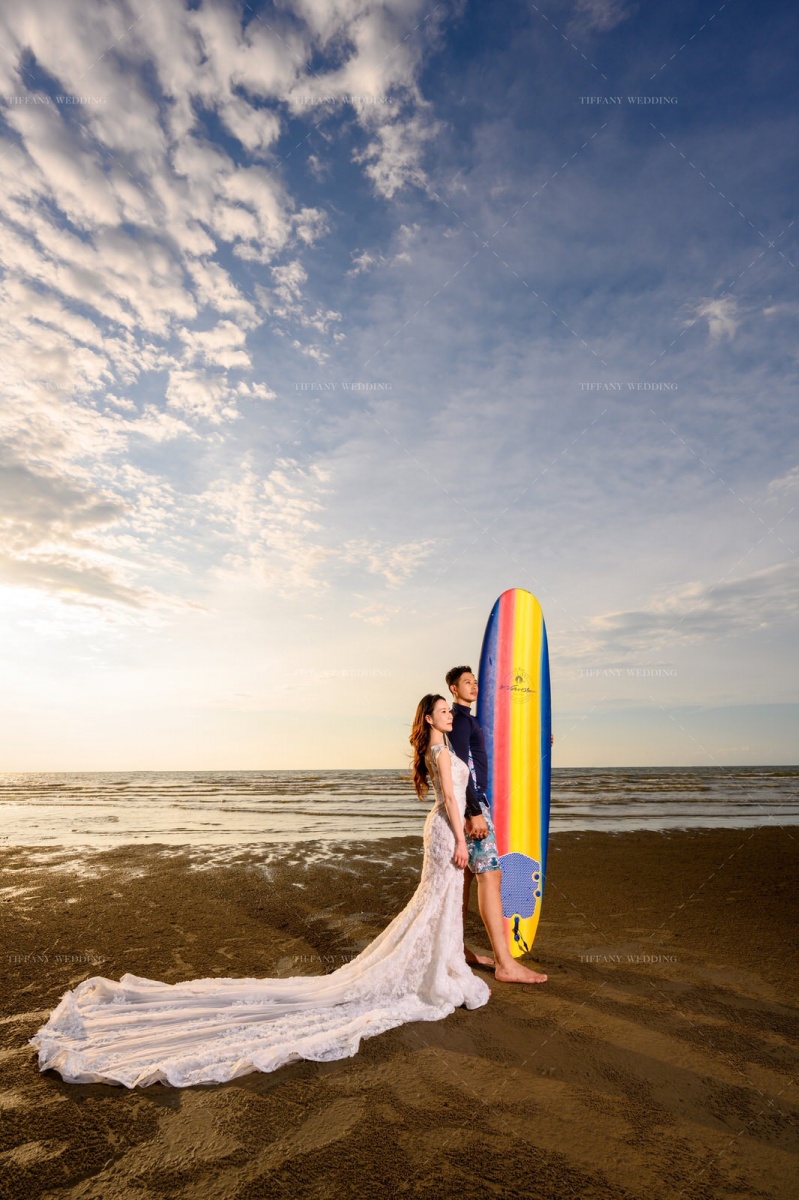 台中婚紗推薦 海邊婚紗 衝浪板上的熱血婚紗